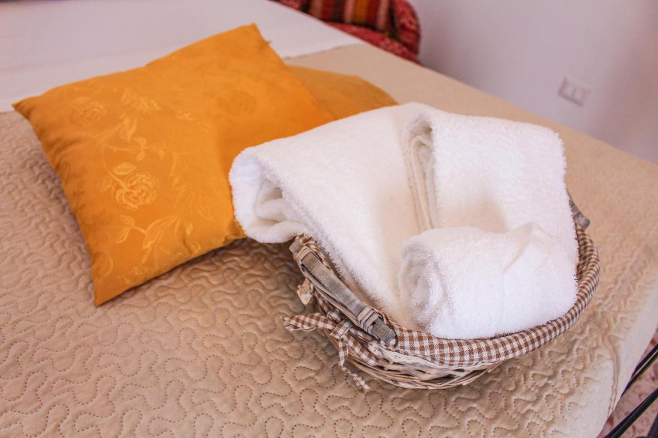B&B Palazzo Sambiasi Lecce Buitenkant foto