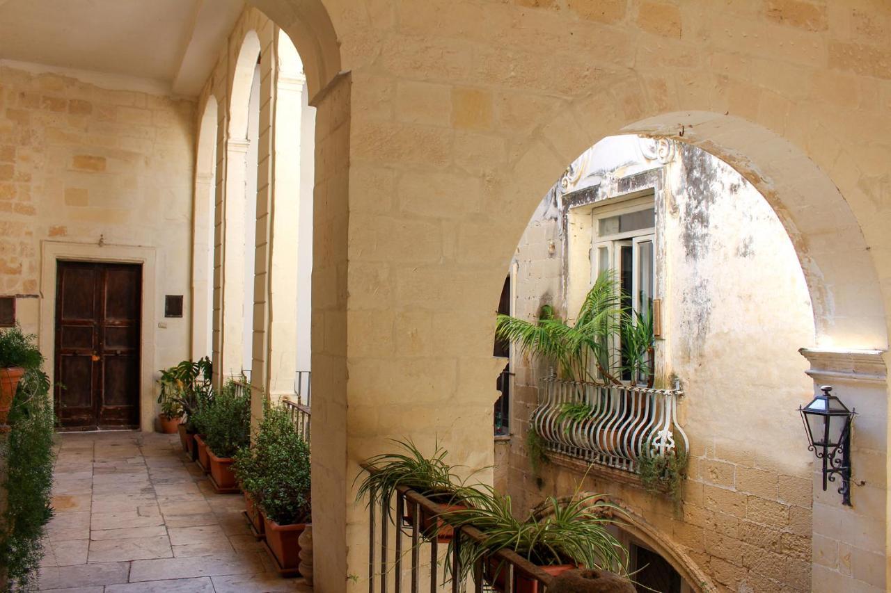 B&B Palazzo Sambiasi Lecce Buitenkant foto