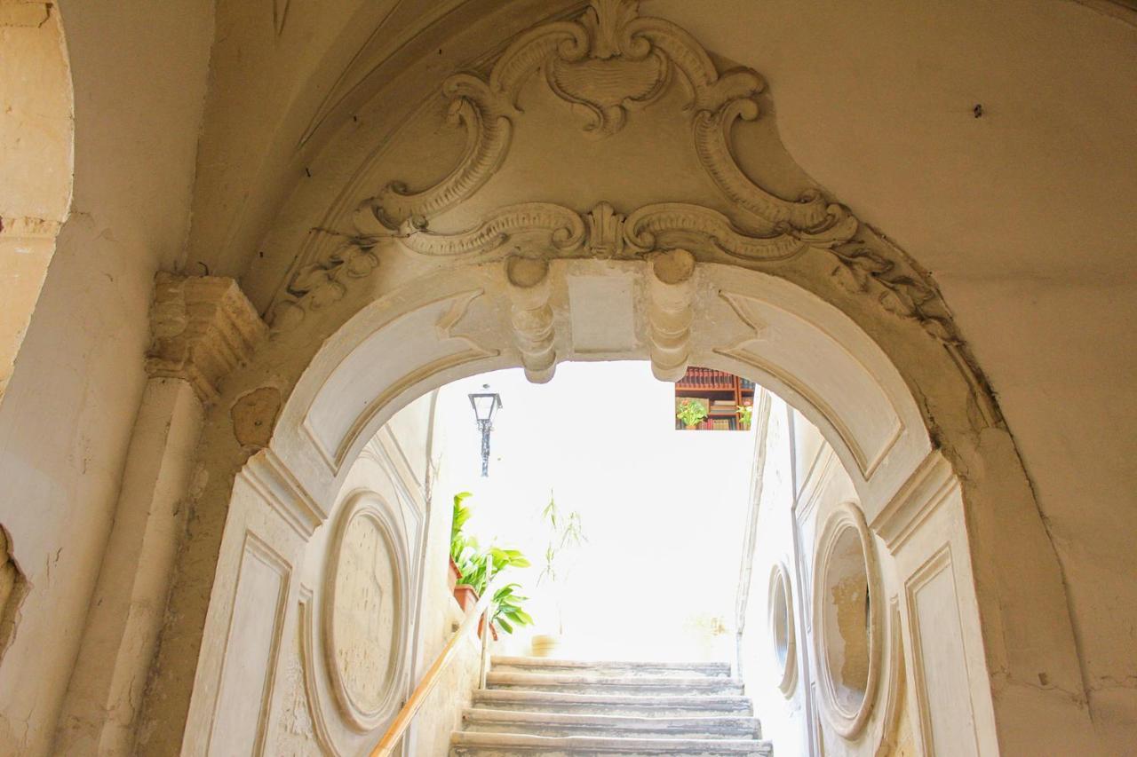 B&B Palazzo Sambiasi Lecce Buitenkant foto