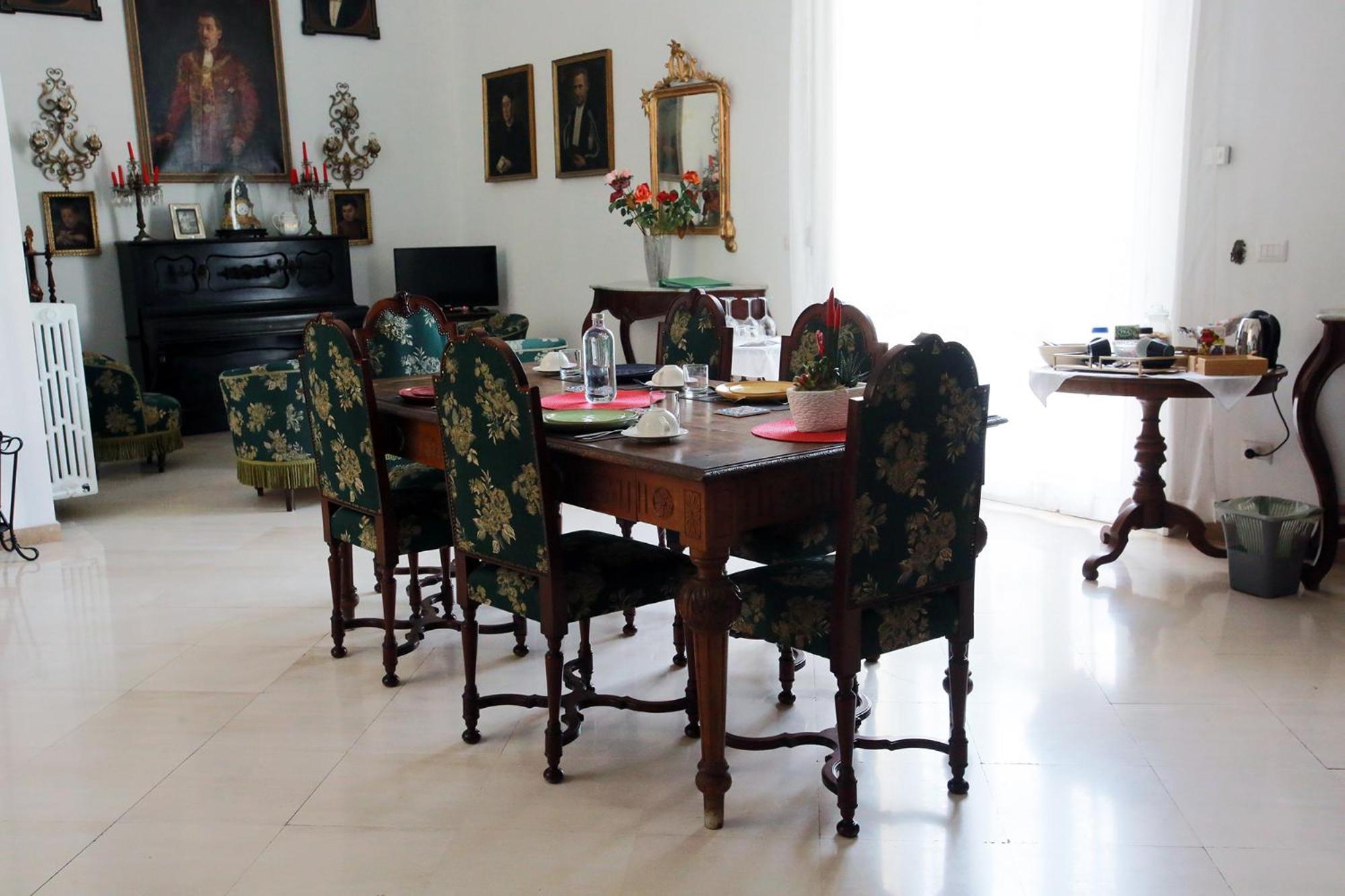 B&B Palazzo Sambiasi Lecce Kamer foto